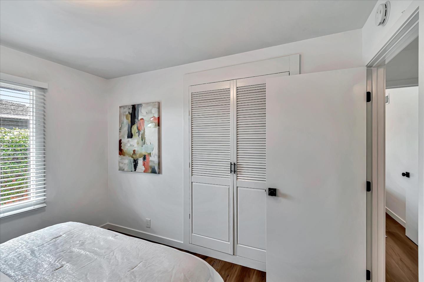 1277 Crestwood Drive