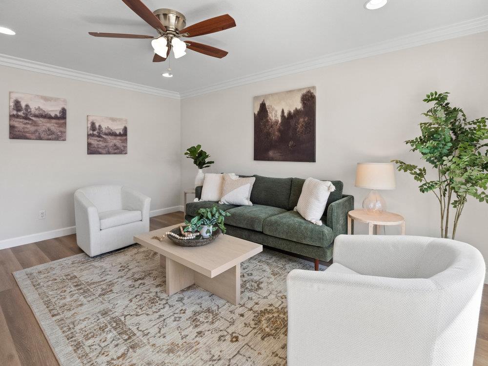 521 Safari DR