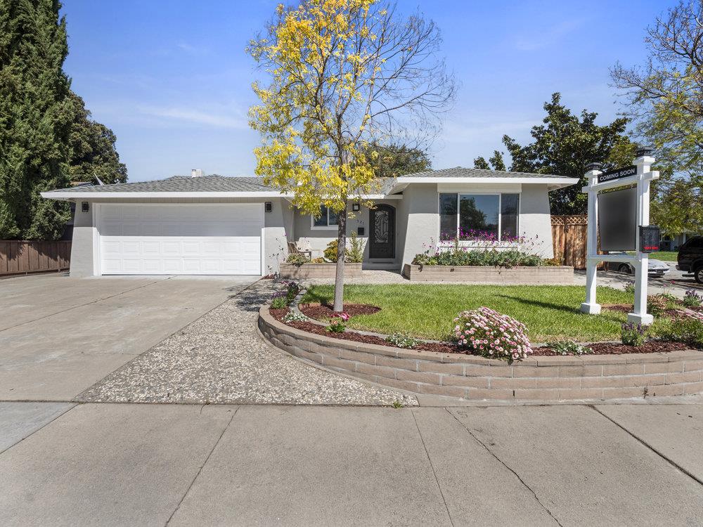 521 Safari DR