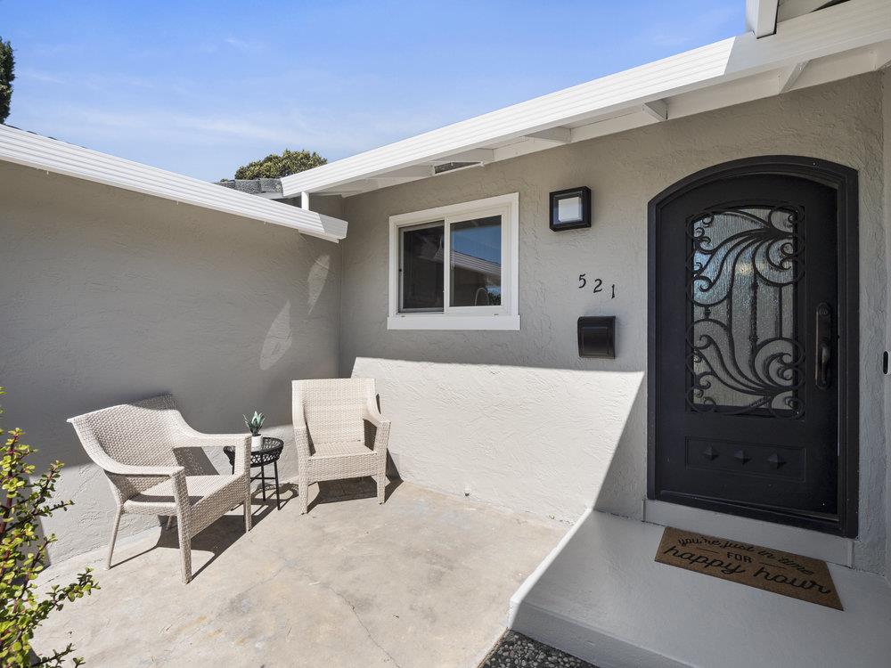 521 Safari DR