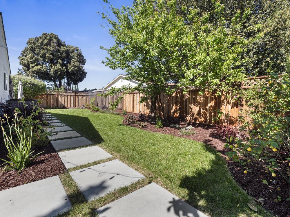 521 Safari DR