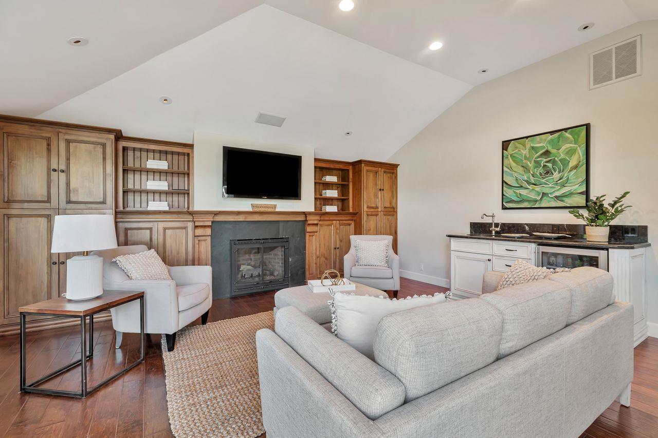 2607 Lansford Avenue