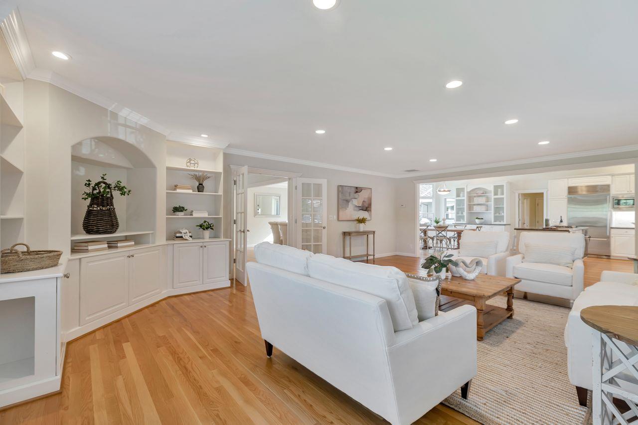 2607 Lansford Avenue