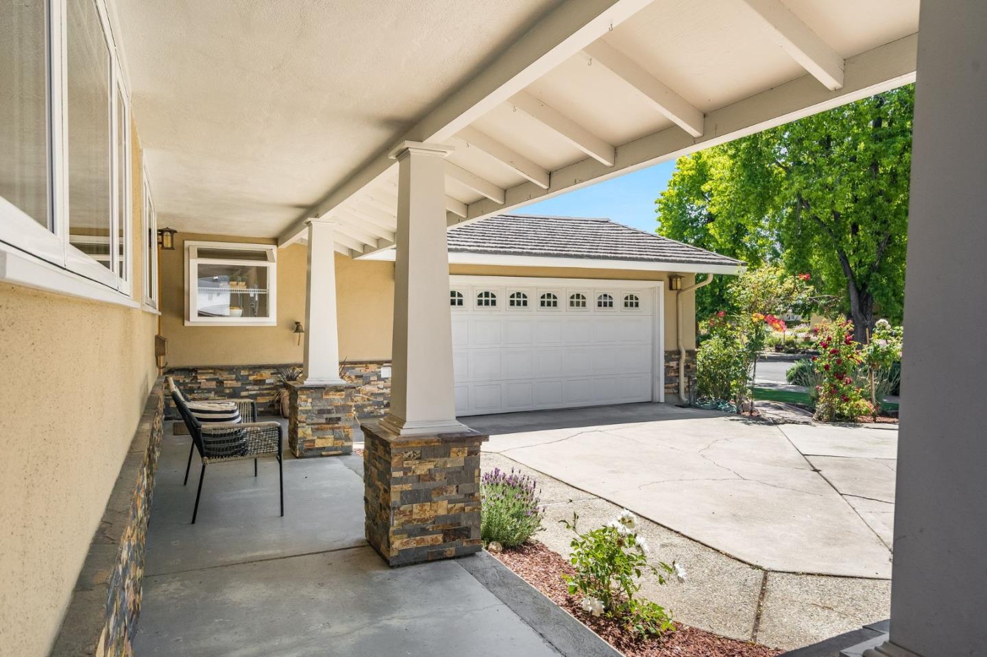 1085 Firth Court