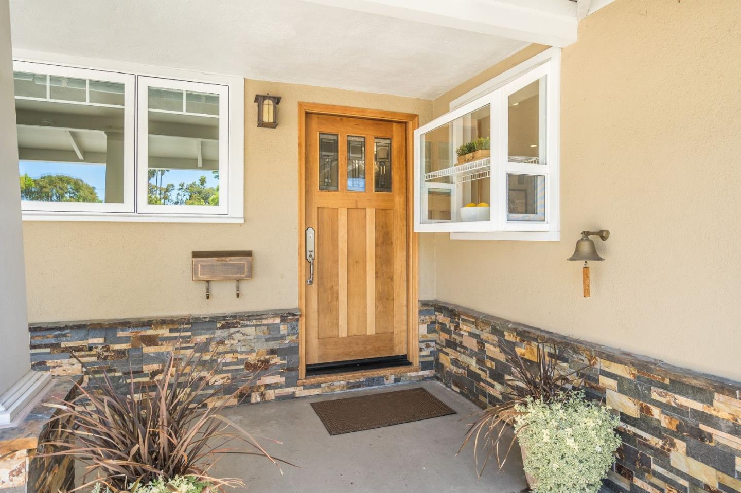 1085 Firth Court