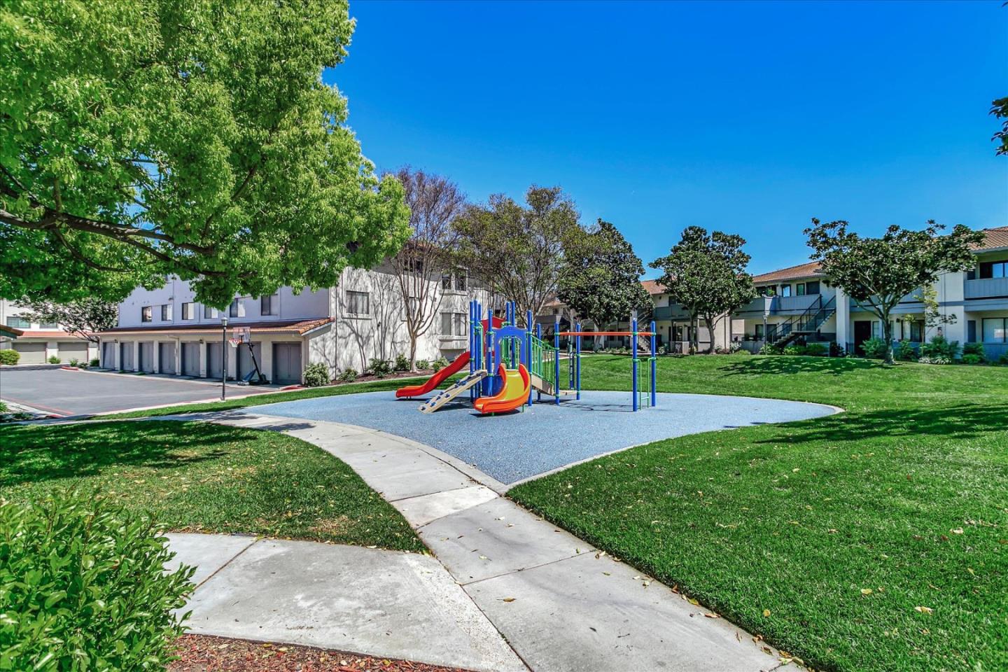 19 Kenbrook Circle