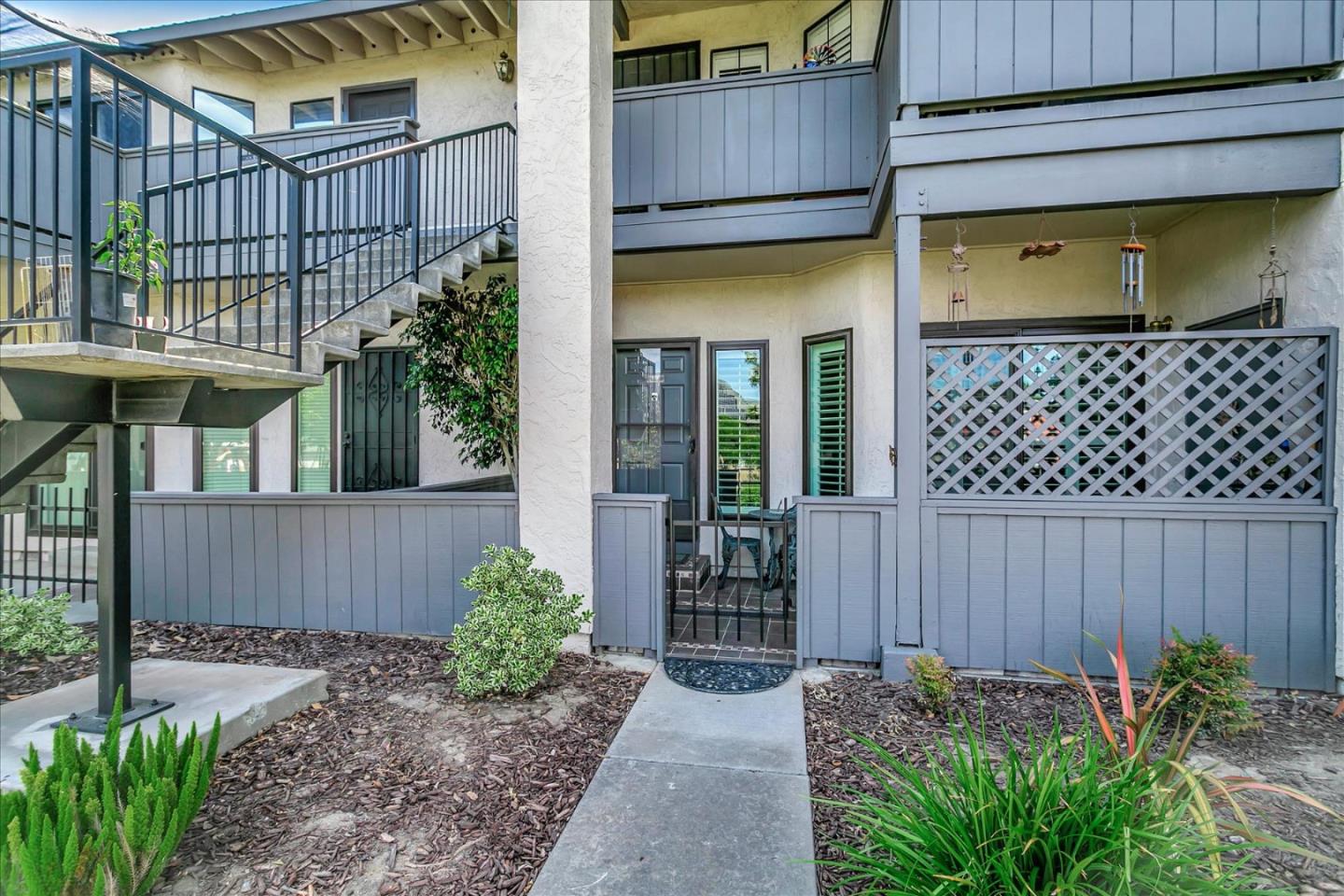 19 Kenbrook Circle