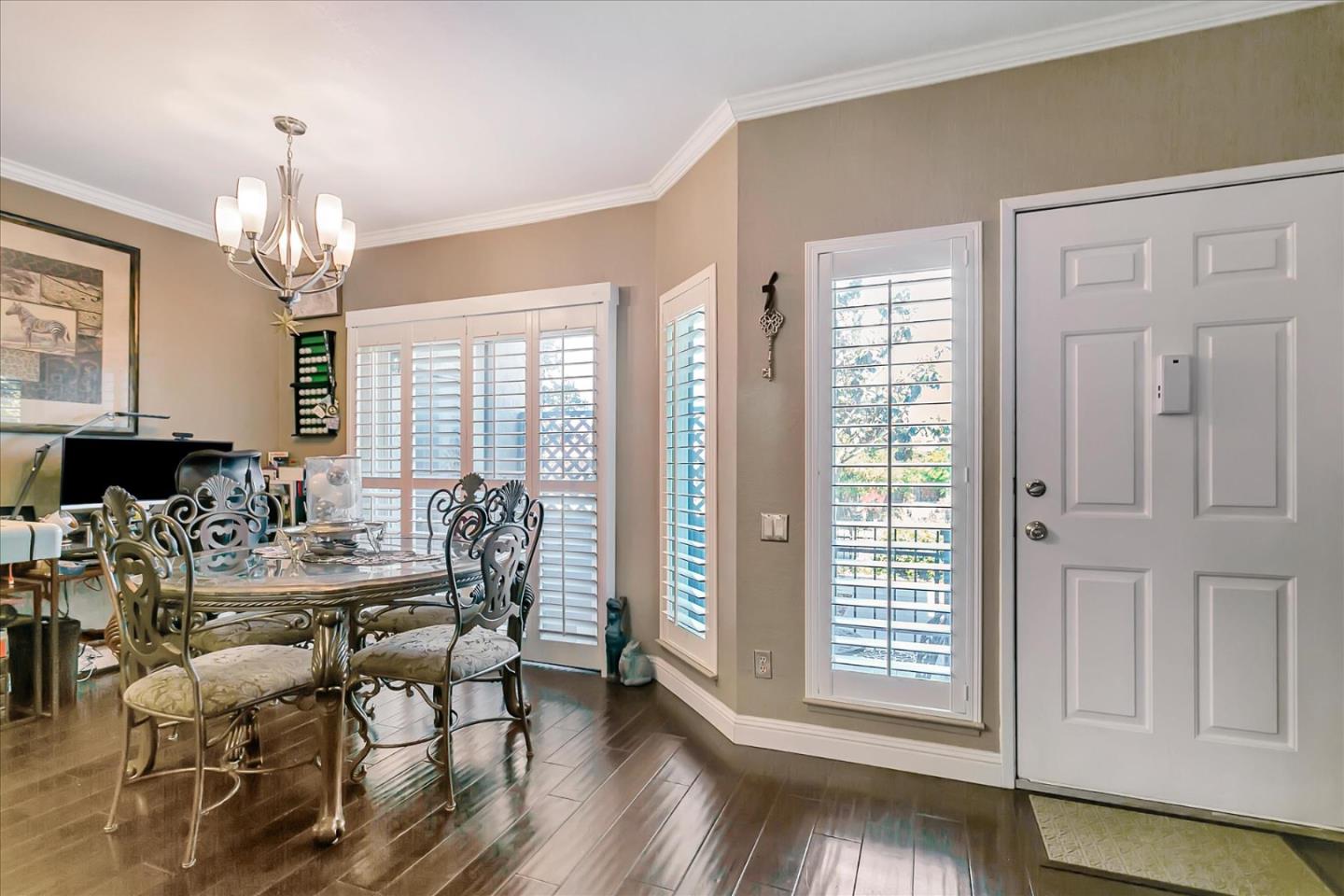 19 Kenbrook Circle