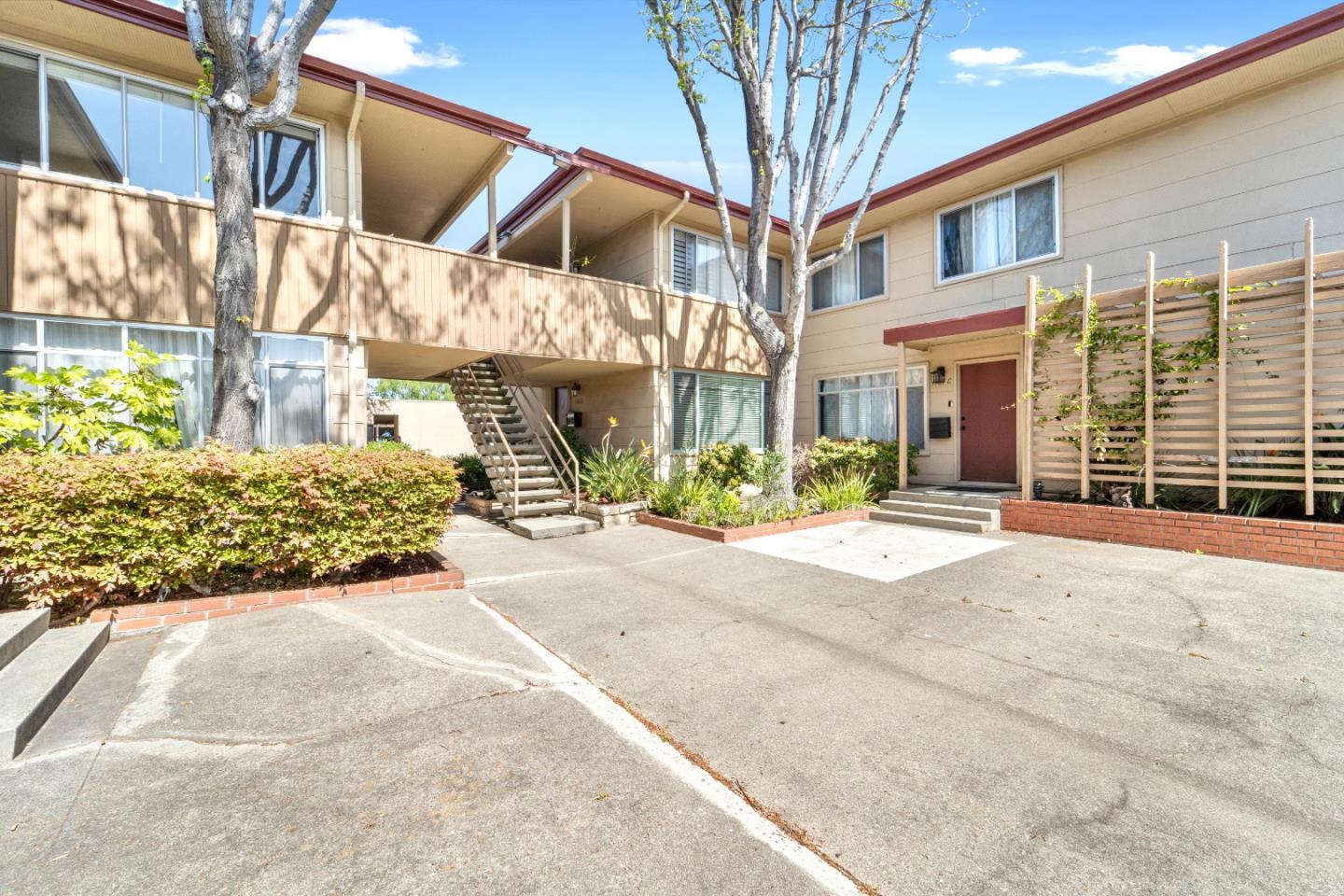 1555 Marina Ct F