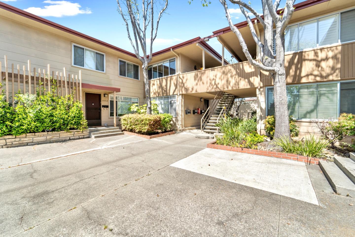 1555 Marina Ct F