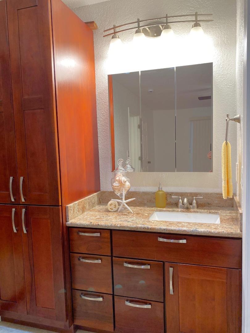 5281 Knights Estates