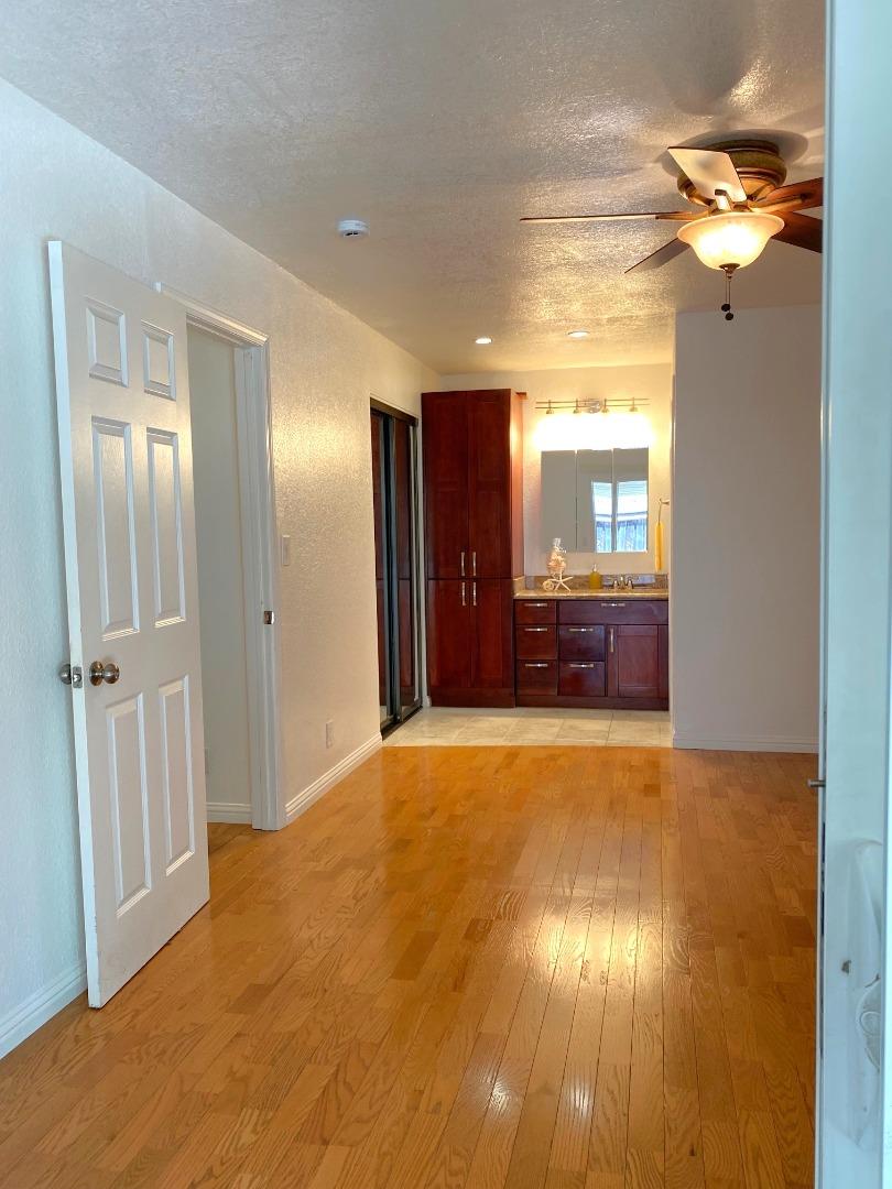 5281 Knights Estates