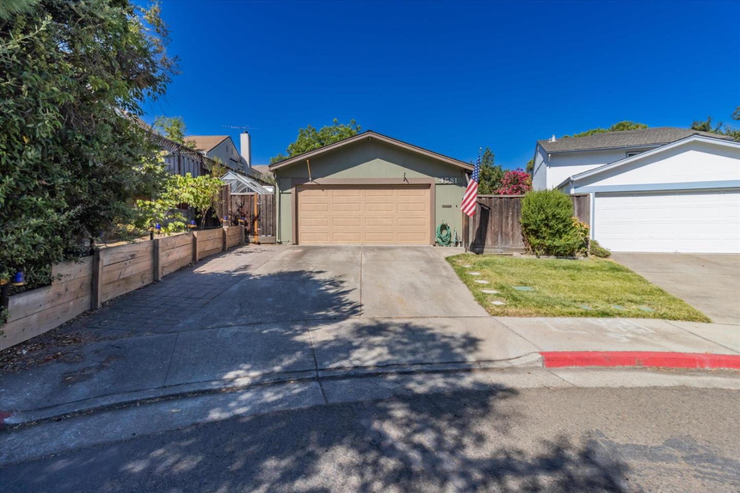 4581 Abbeygate Court