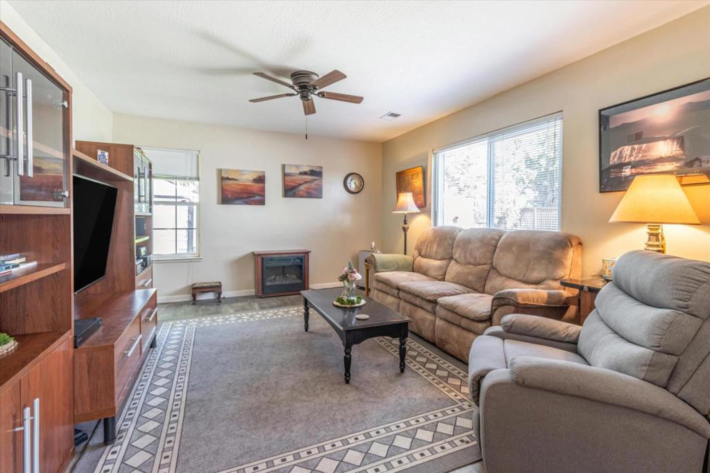 4581 Abbeygate Court