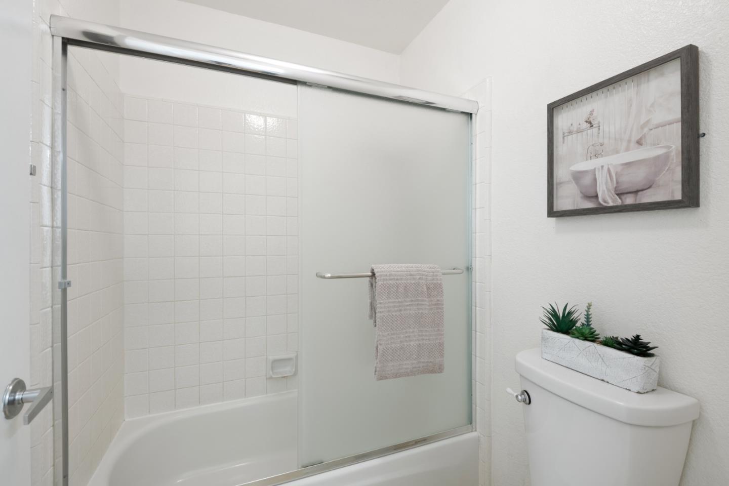 1378 Keenan Way