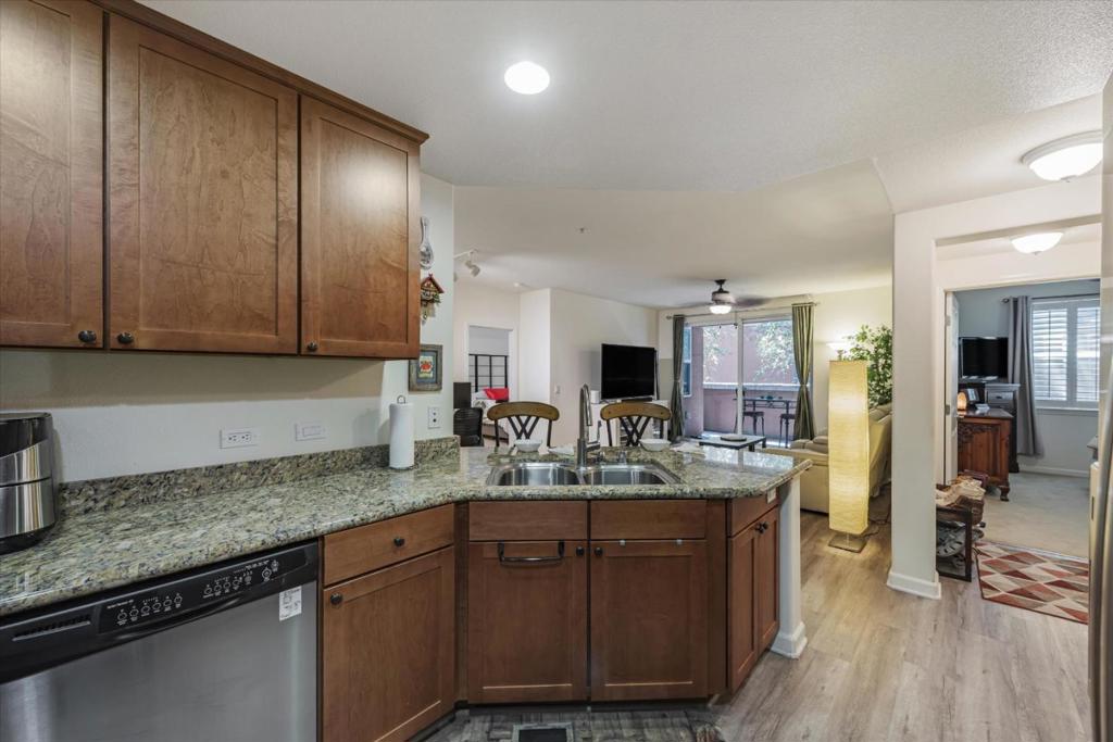 809 Auzerais Avenue 211