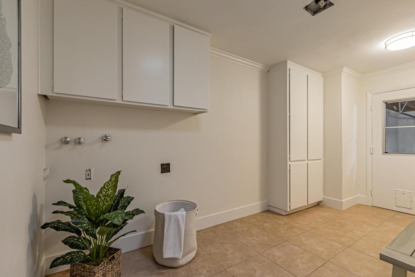 1125 Silver Oak Court
