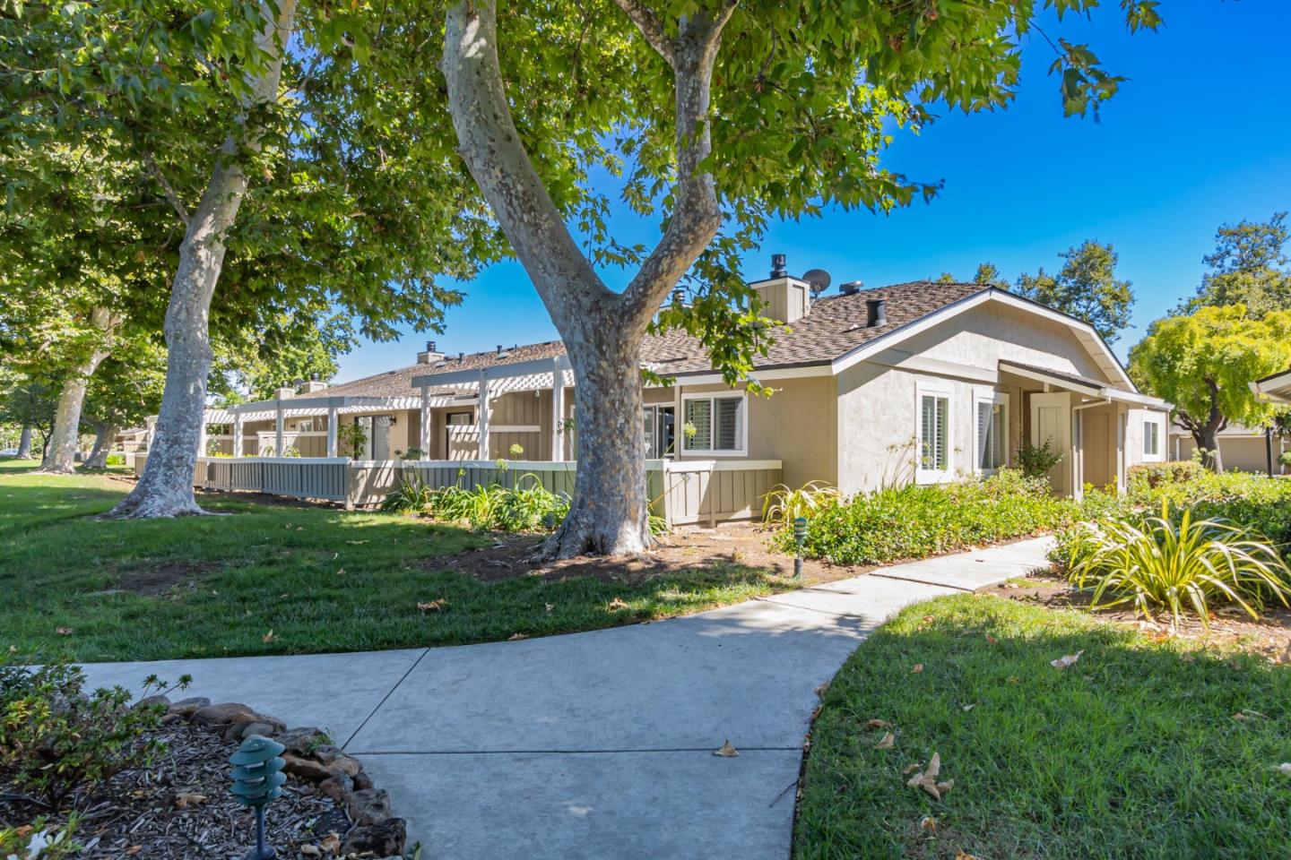 1125 Silver Oak Court