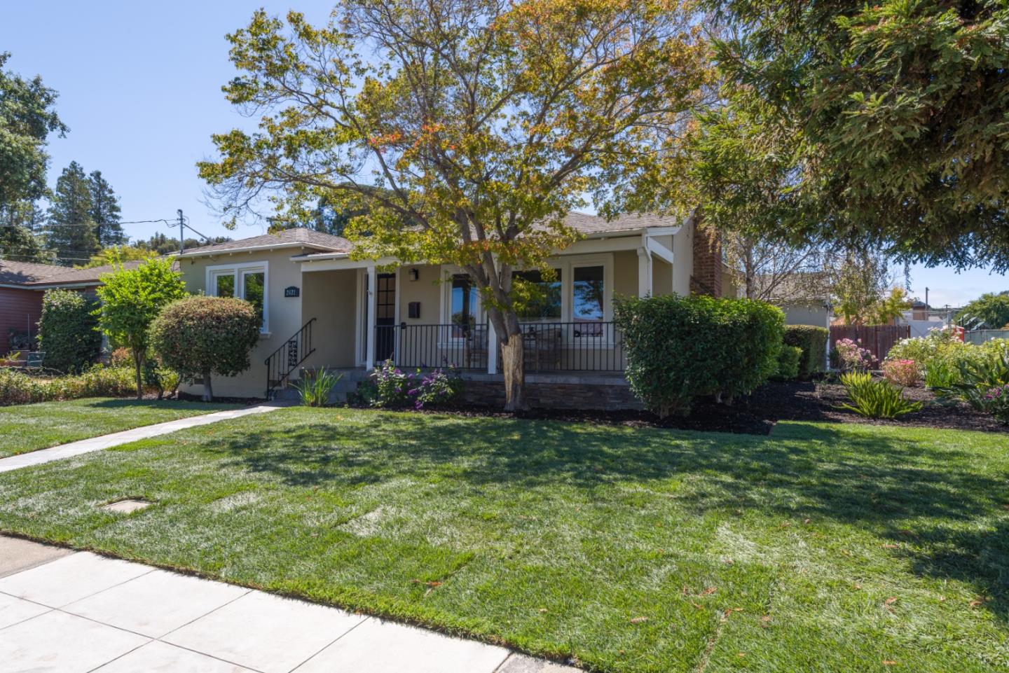 2622 Ensenada Way