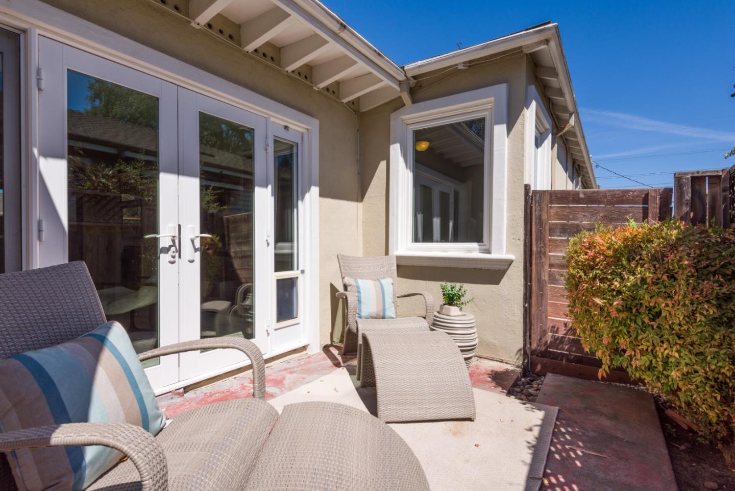 2622 Ensenada Way
