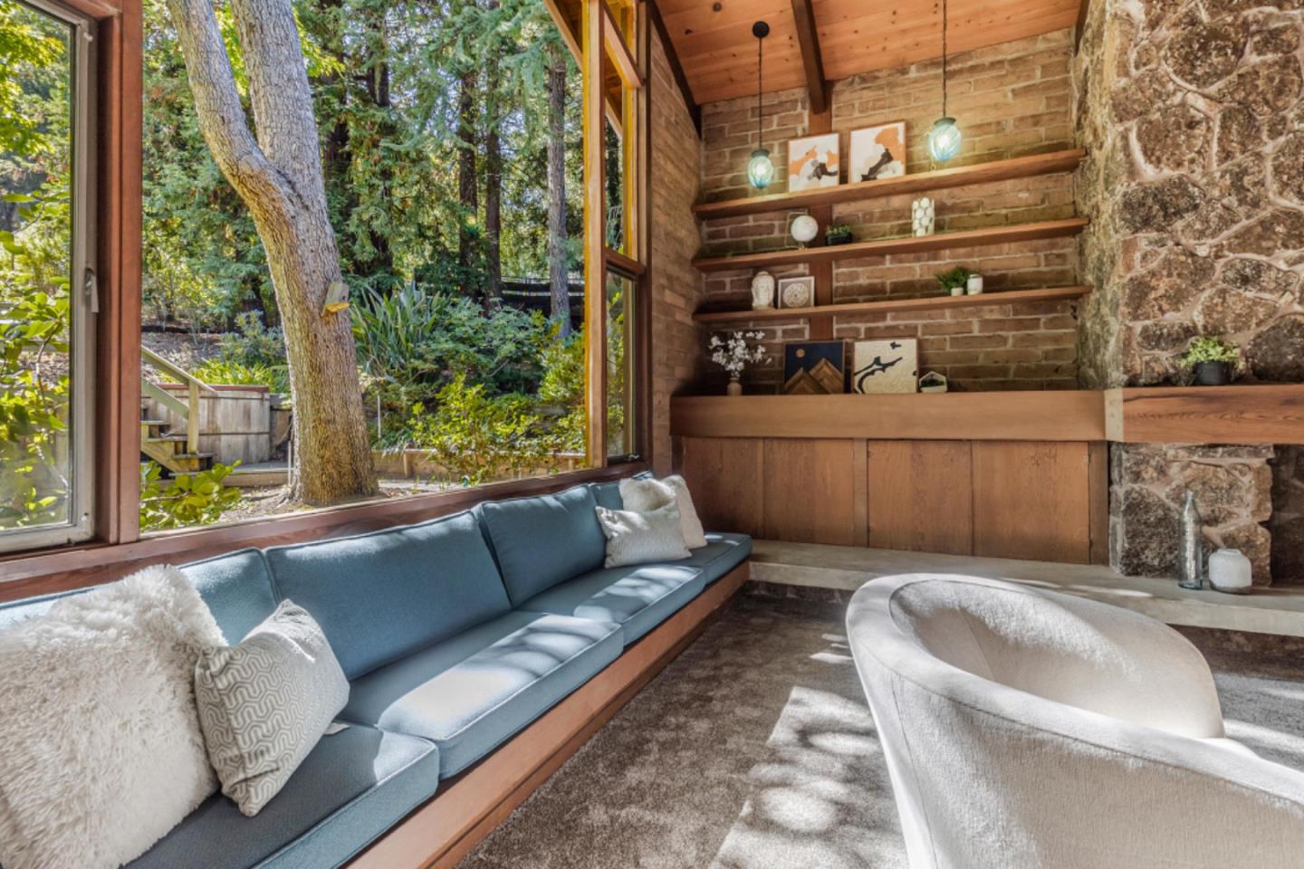 3145 Bandera Drive