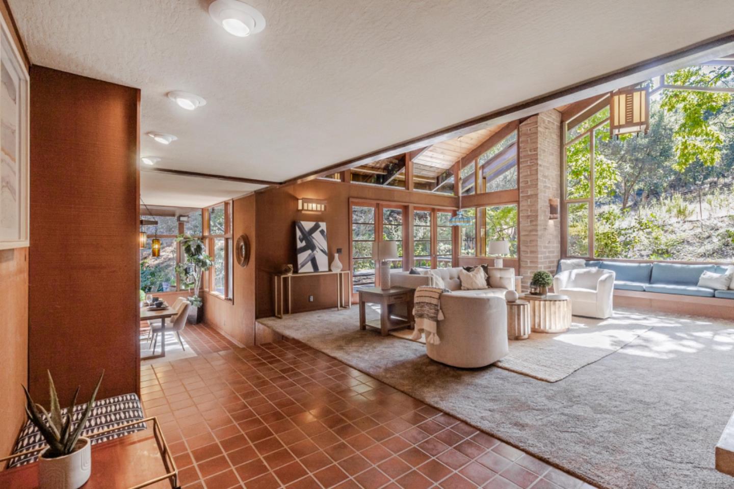 3145 Bandera Drive
