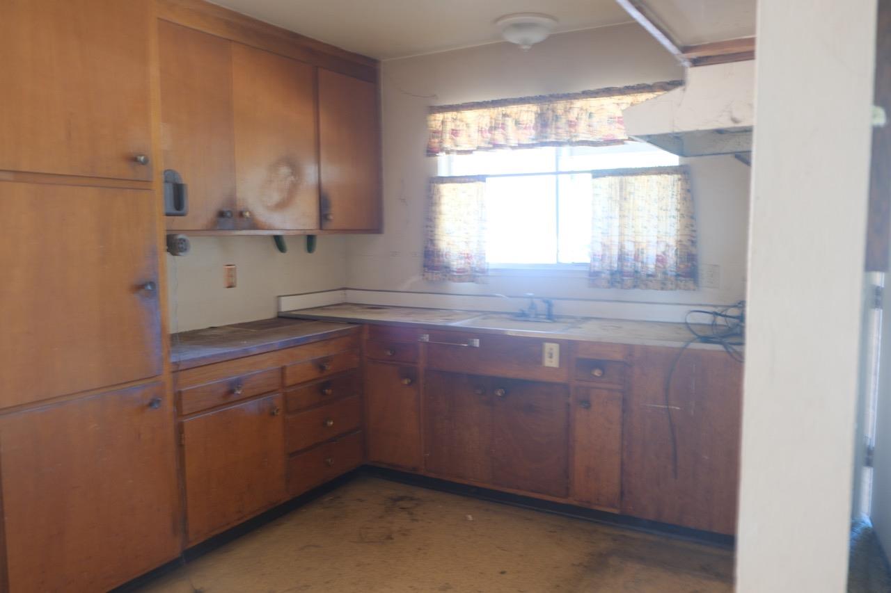 528 Dixon Road