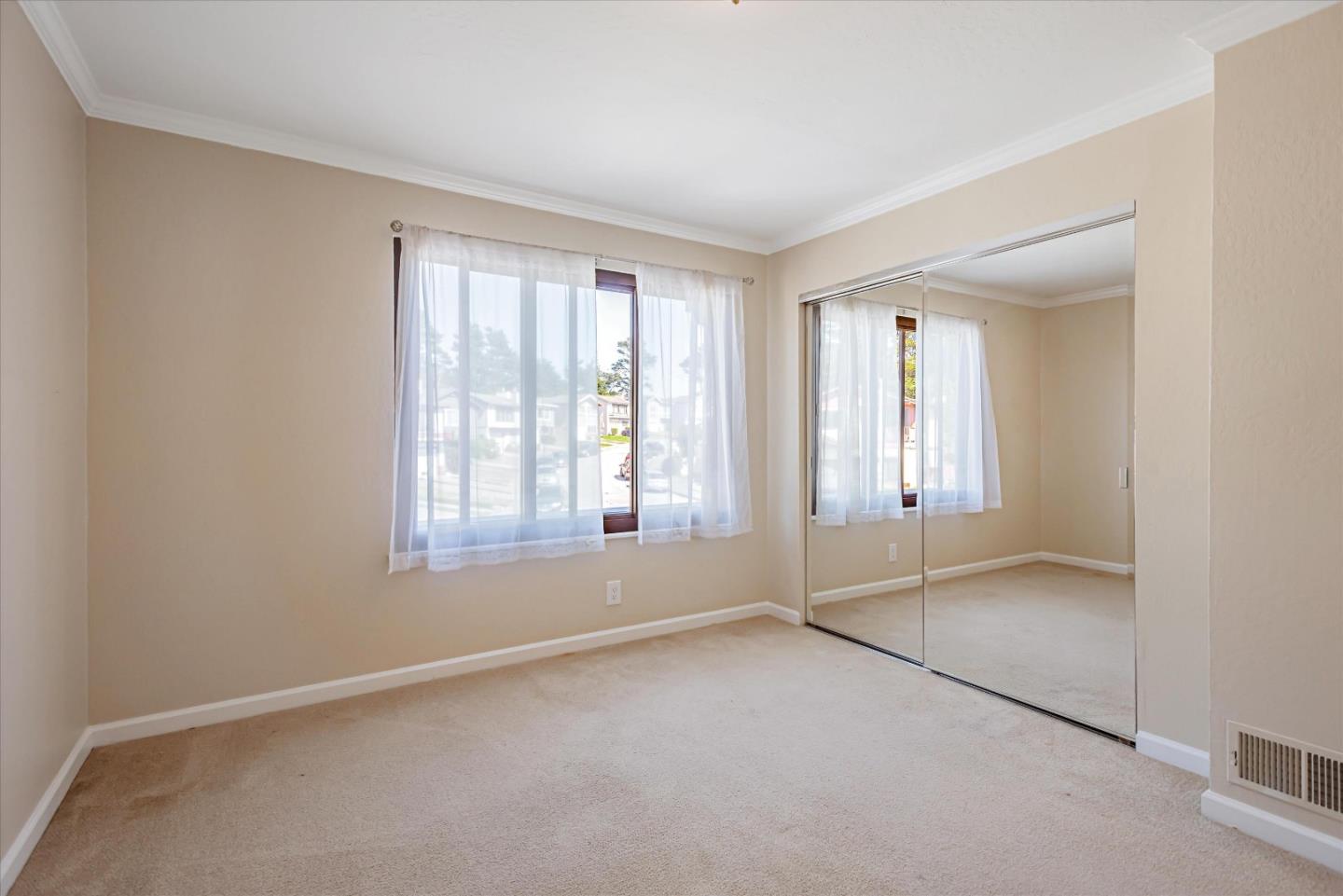 71 Eastridge Circle
