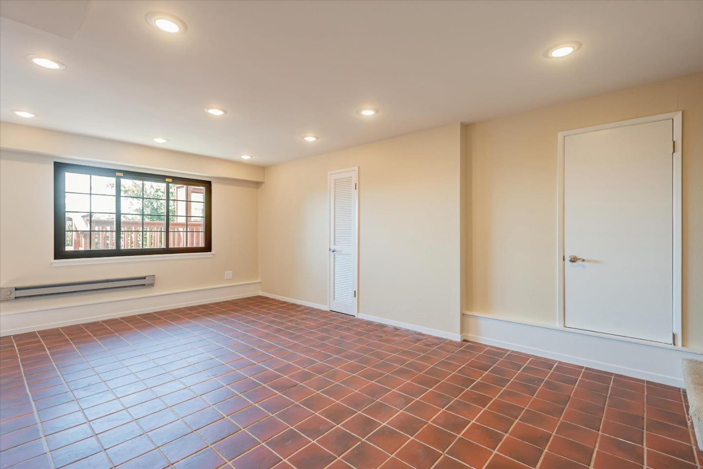 71 Eastridge Circle