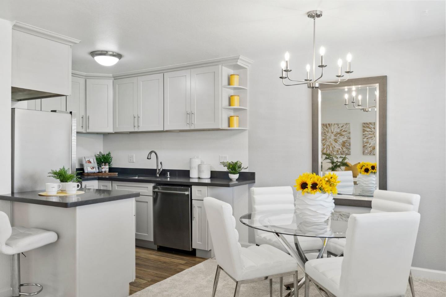 185 Union Avenue 76