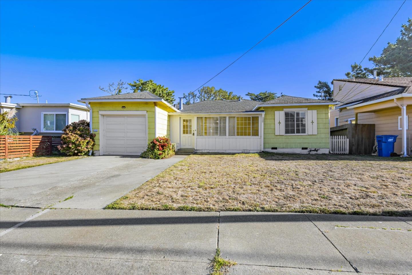 728 Larchmont Drive