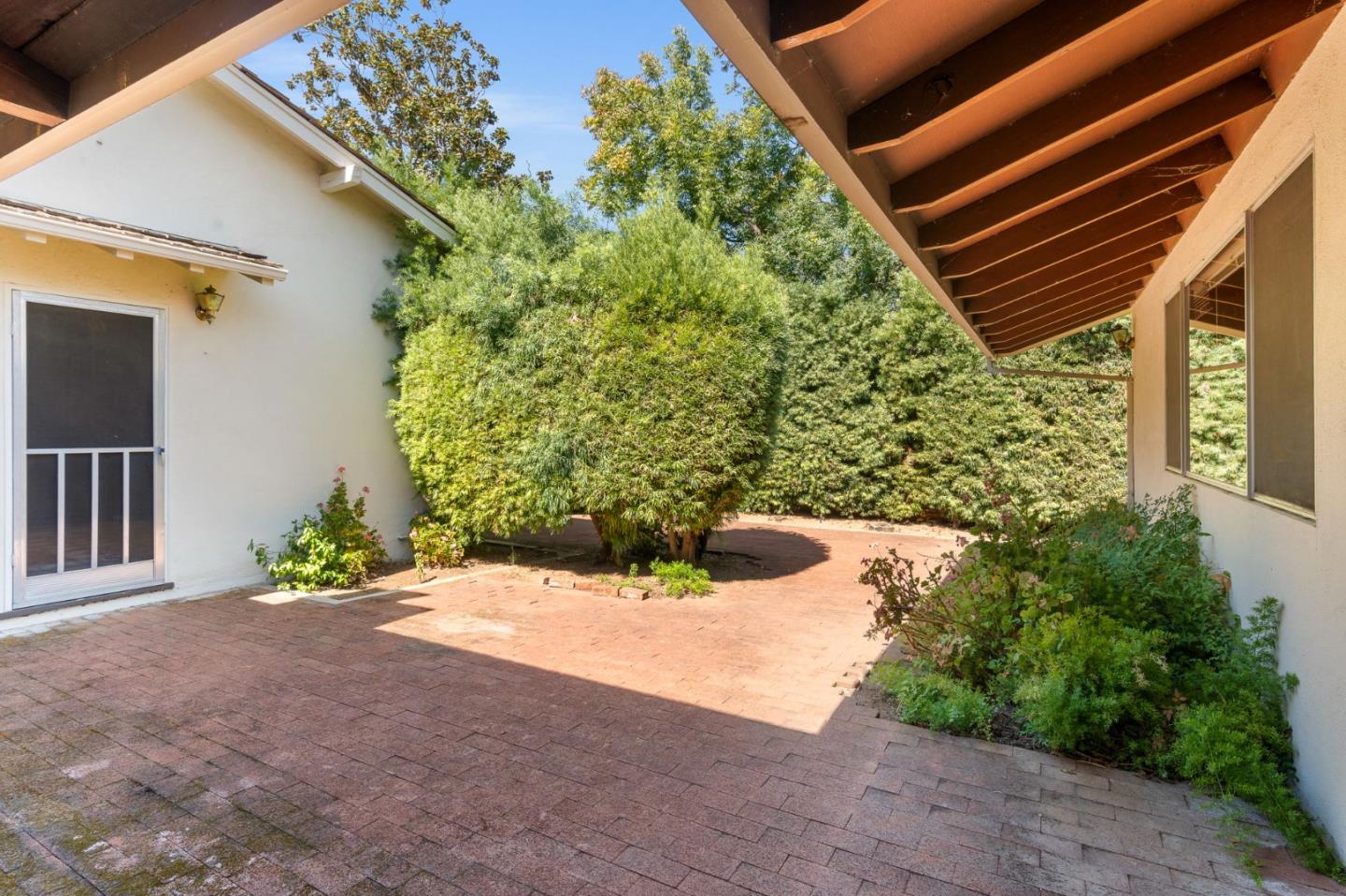 2166 Jardin Drive
