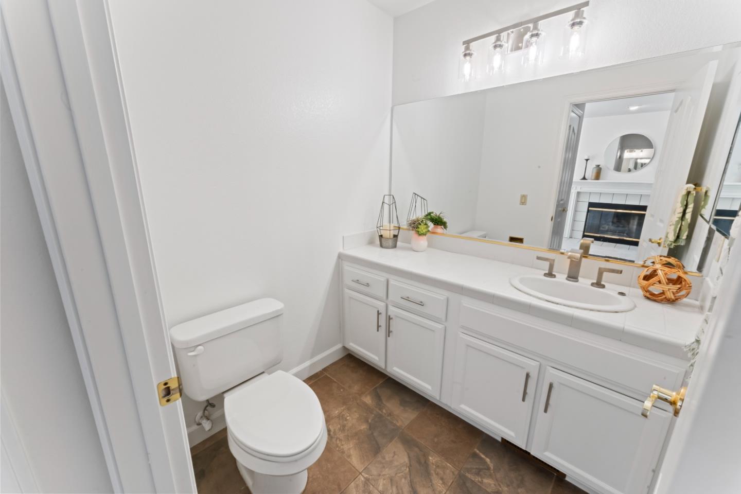 705 Hibiscus Place