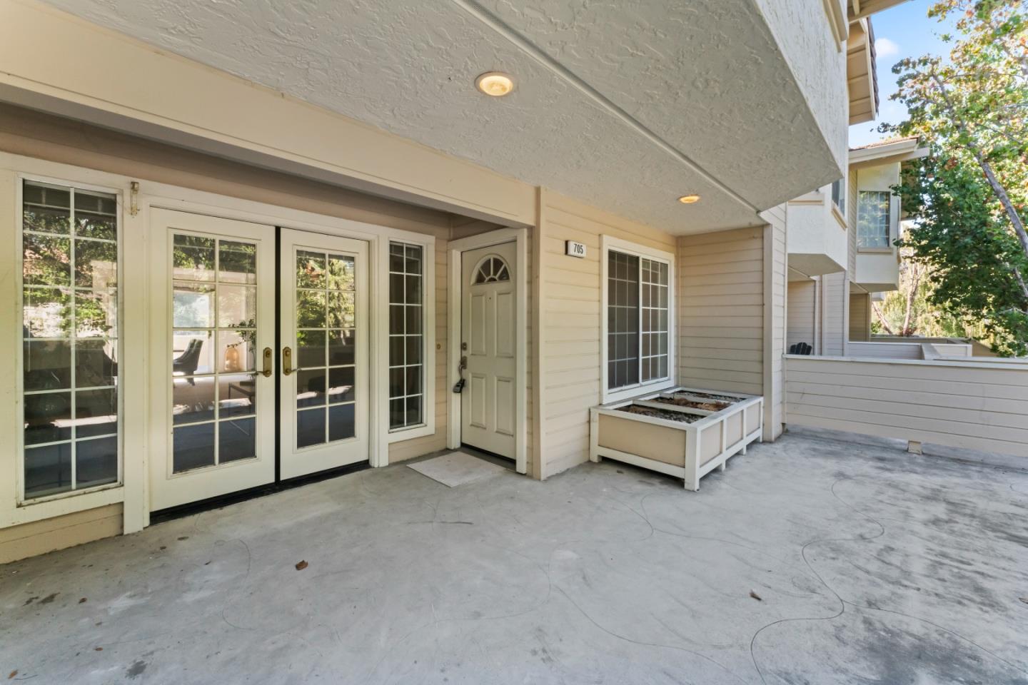 705 Hibiscus Place