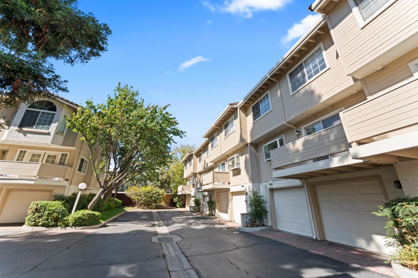 705 Hibiscus Place
