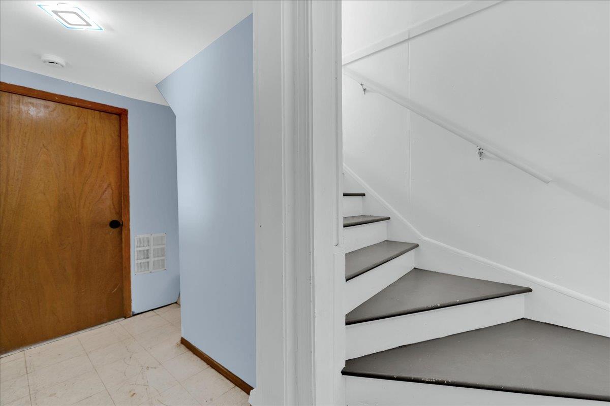182 Tioga Avenue