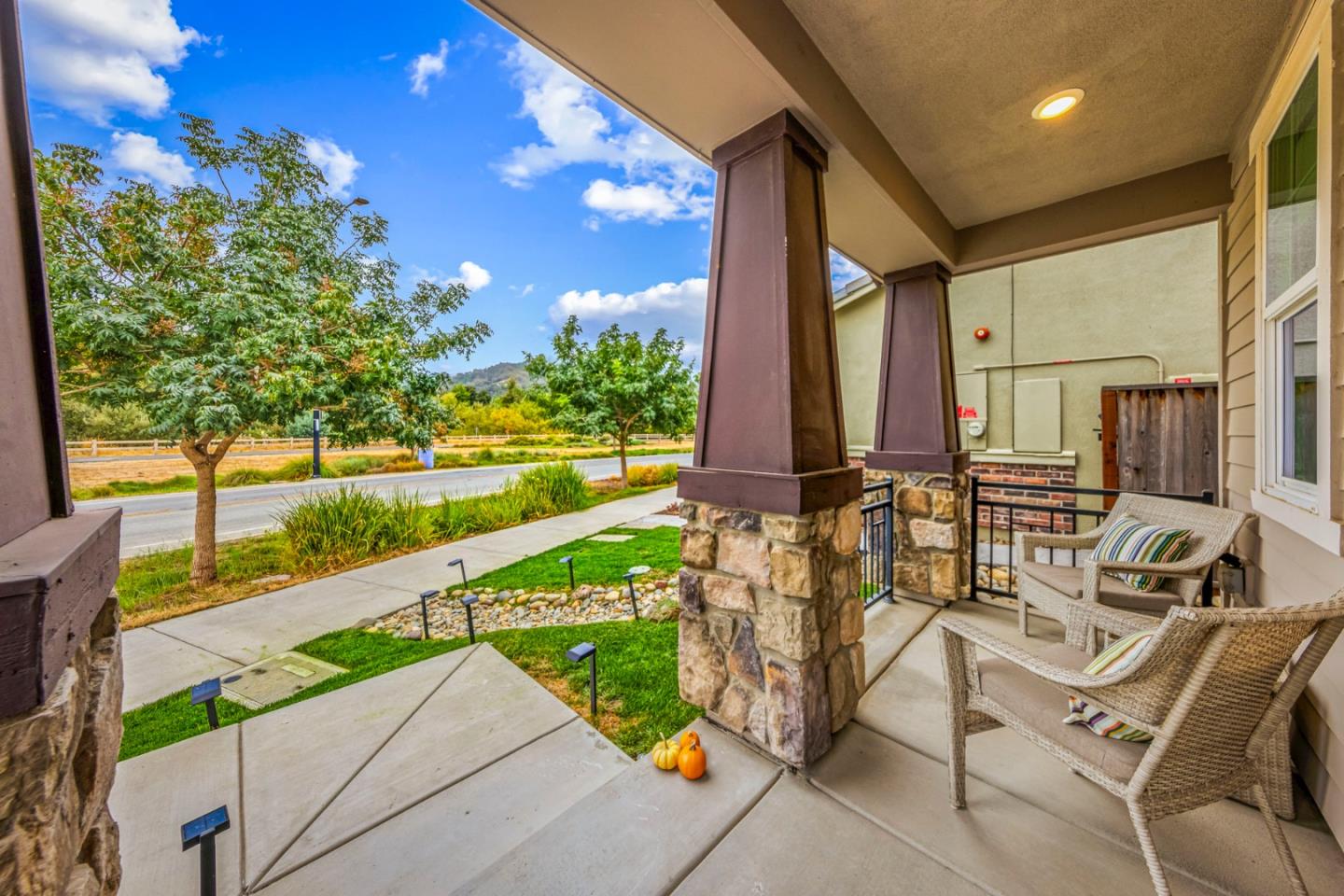 2541 Grassland Way