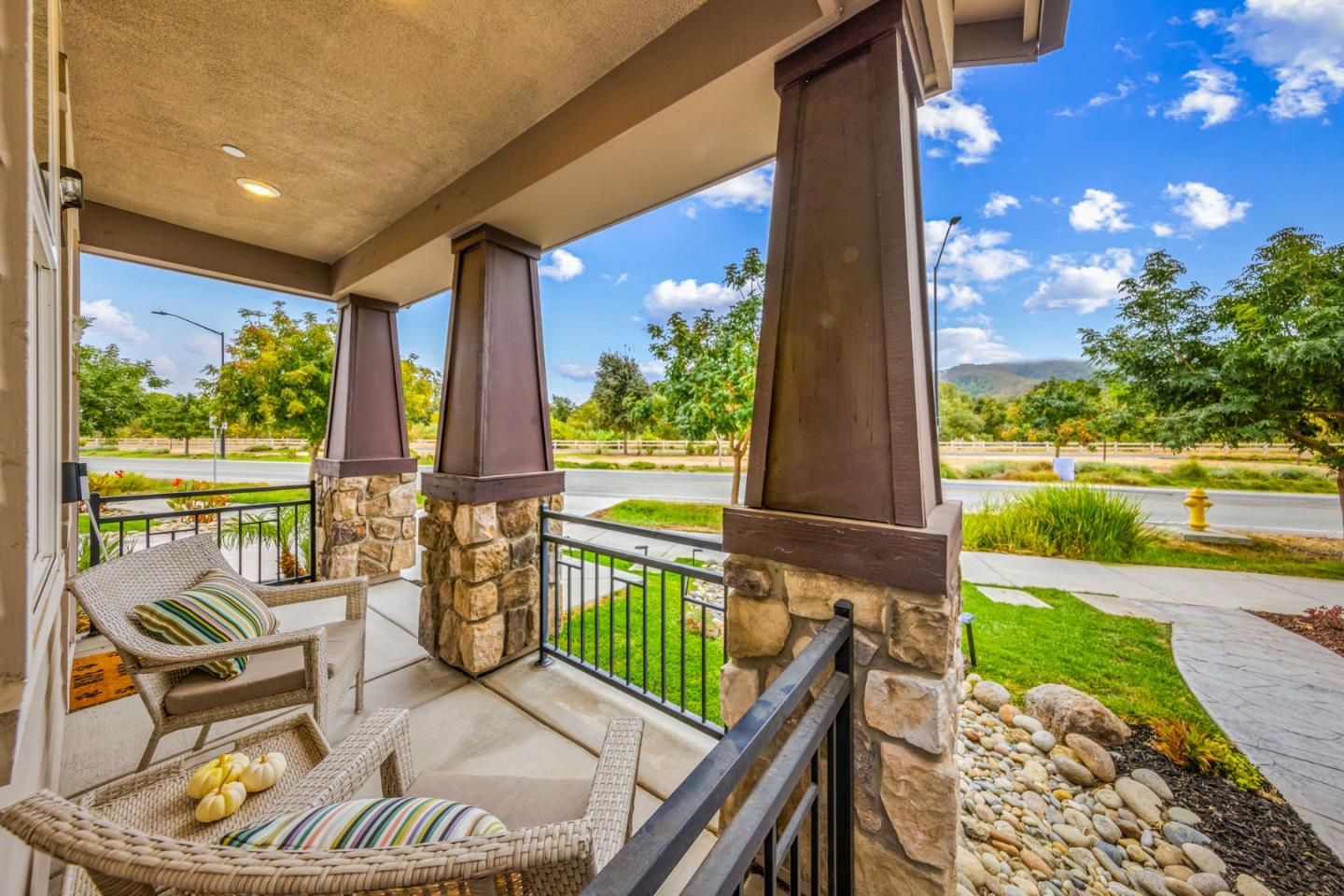 2541 Grassland Way