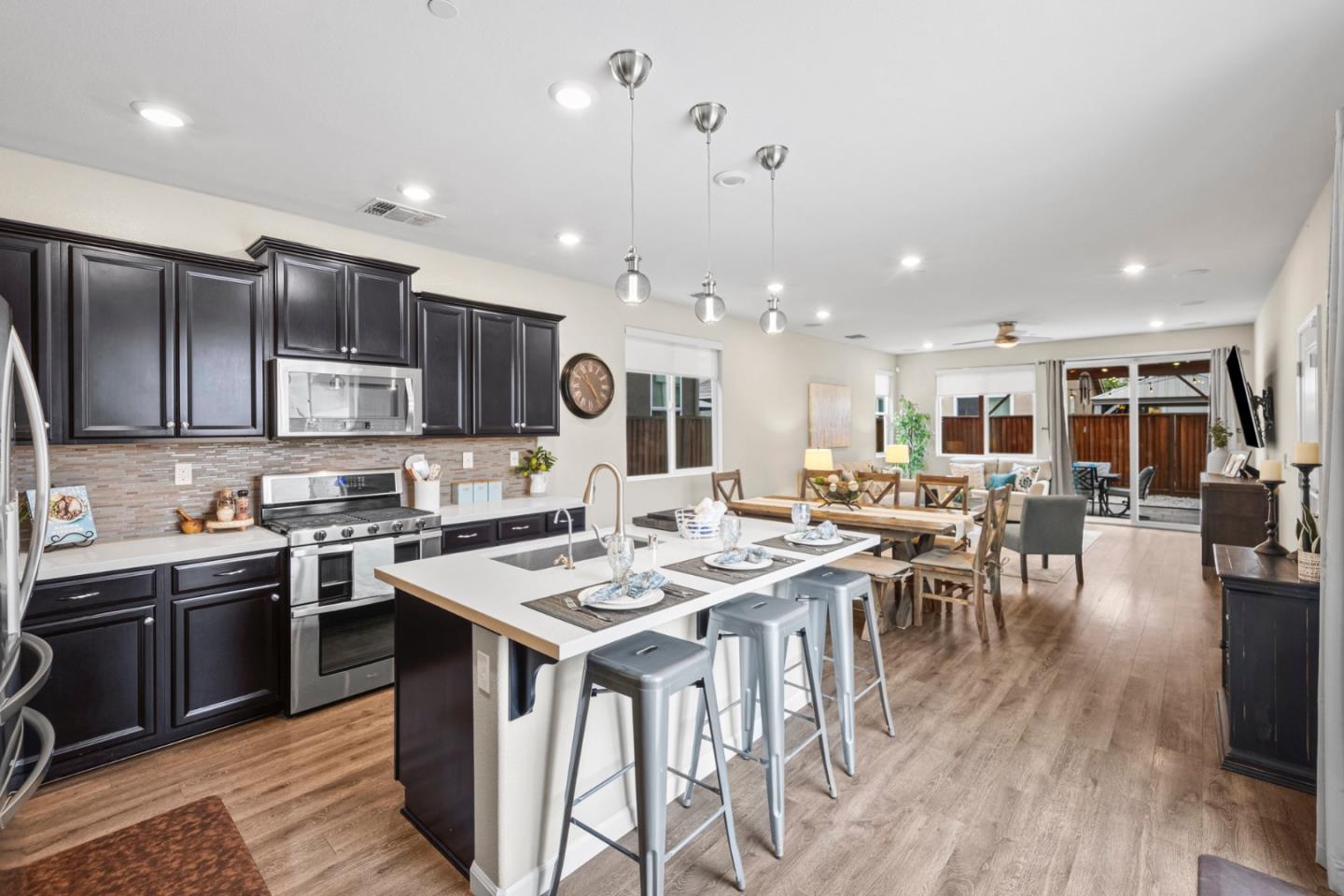 2541 Grassland Way
