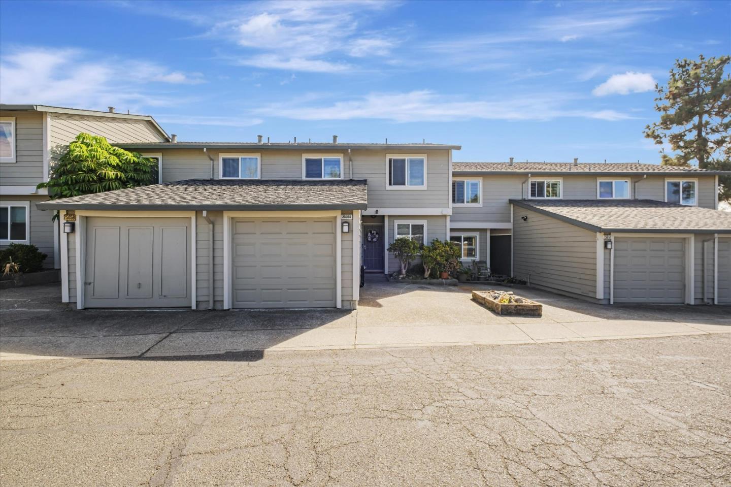 25055 Oakridge Court