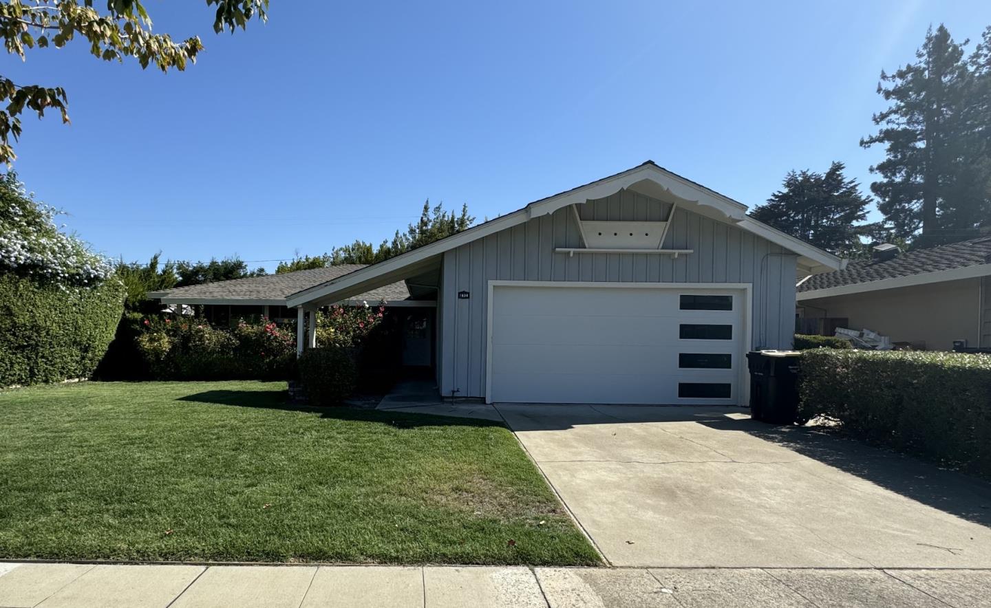 1634 Peacock Avenue