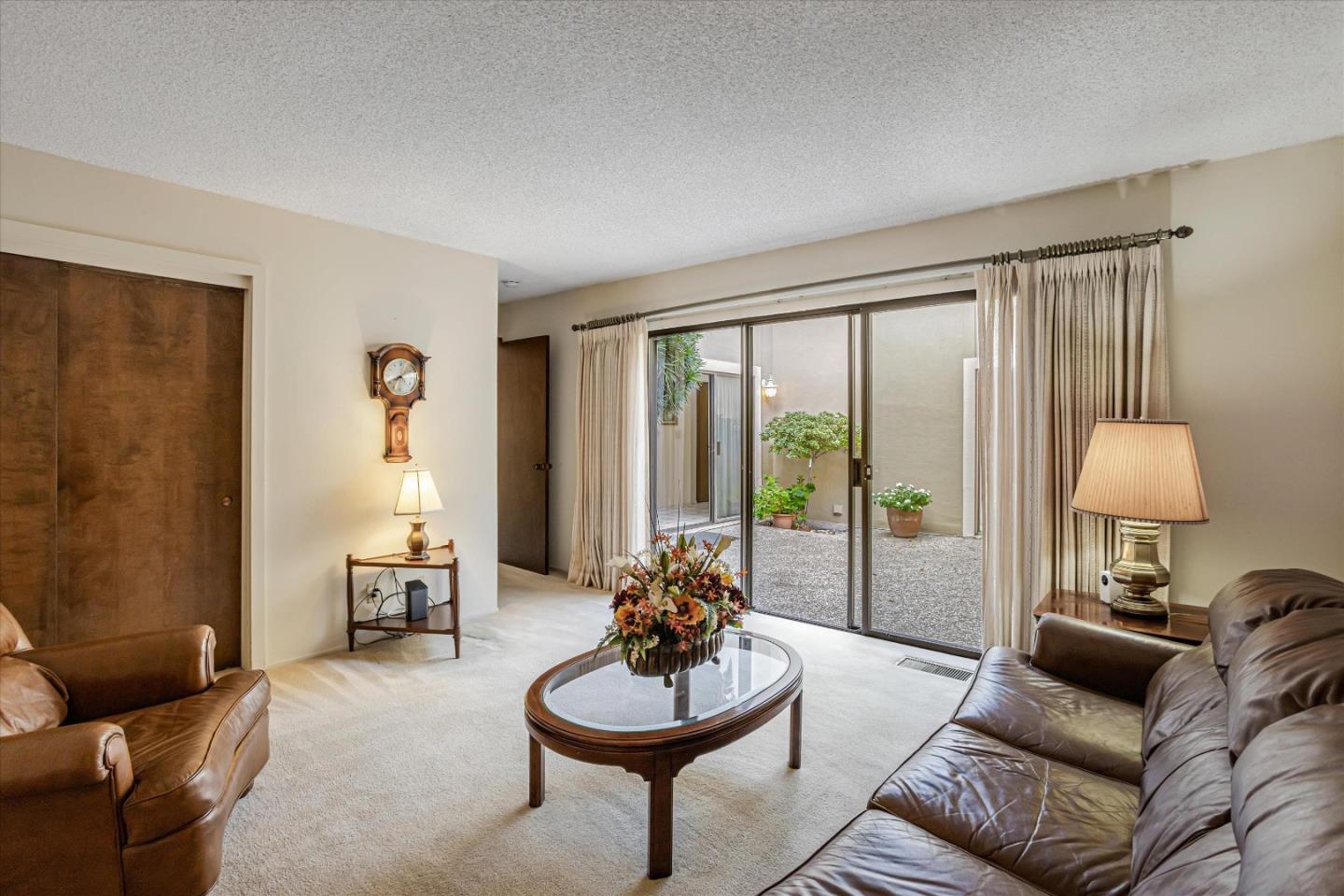 476 Golfview Drive