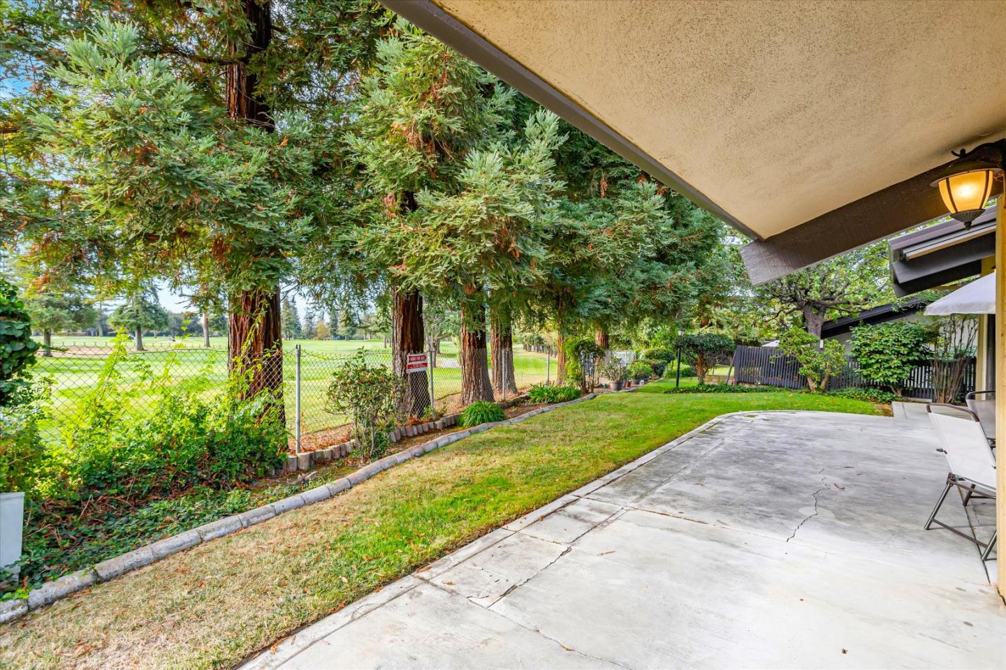 476 Golfview Drive