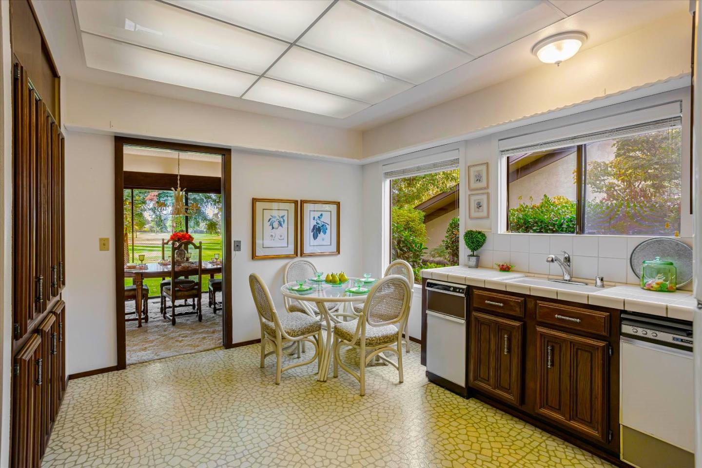 476 Golfview Drive