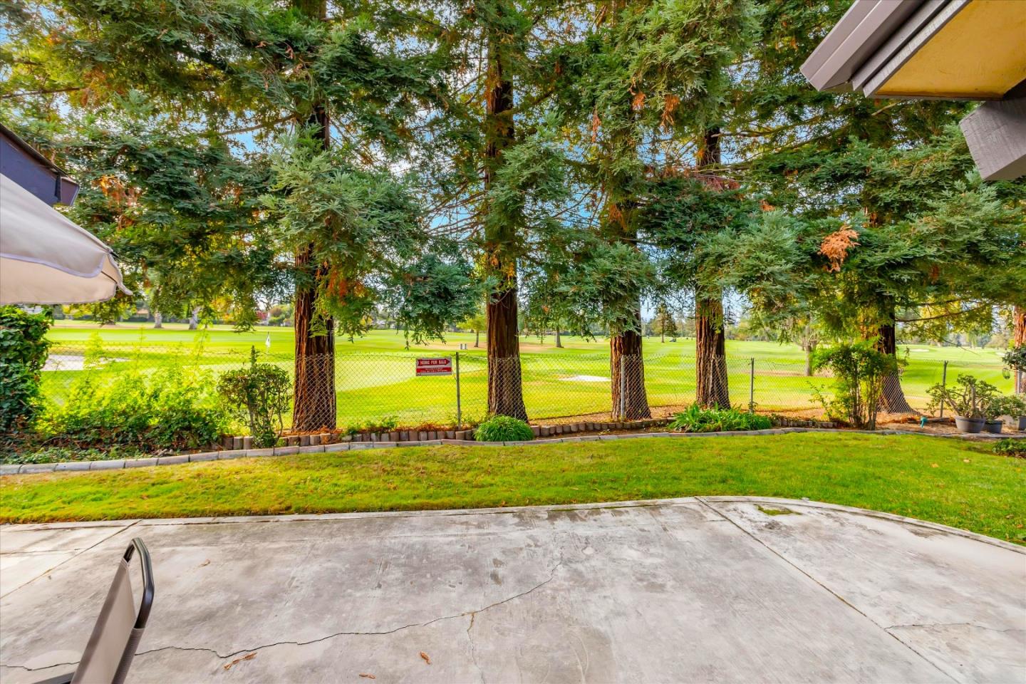 476 Golfview Drive