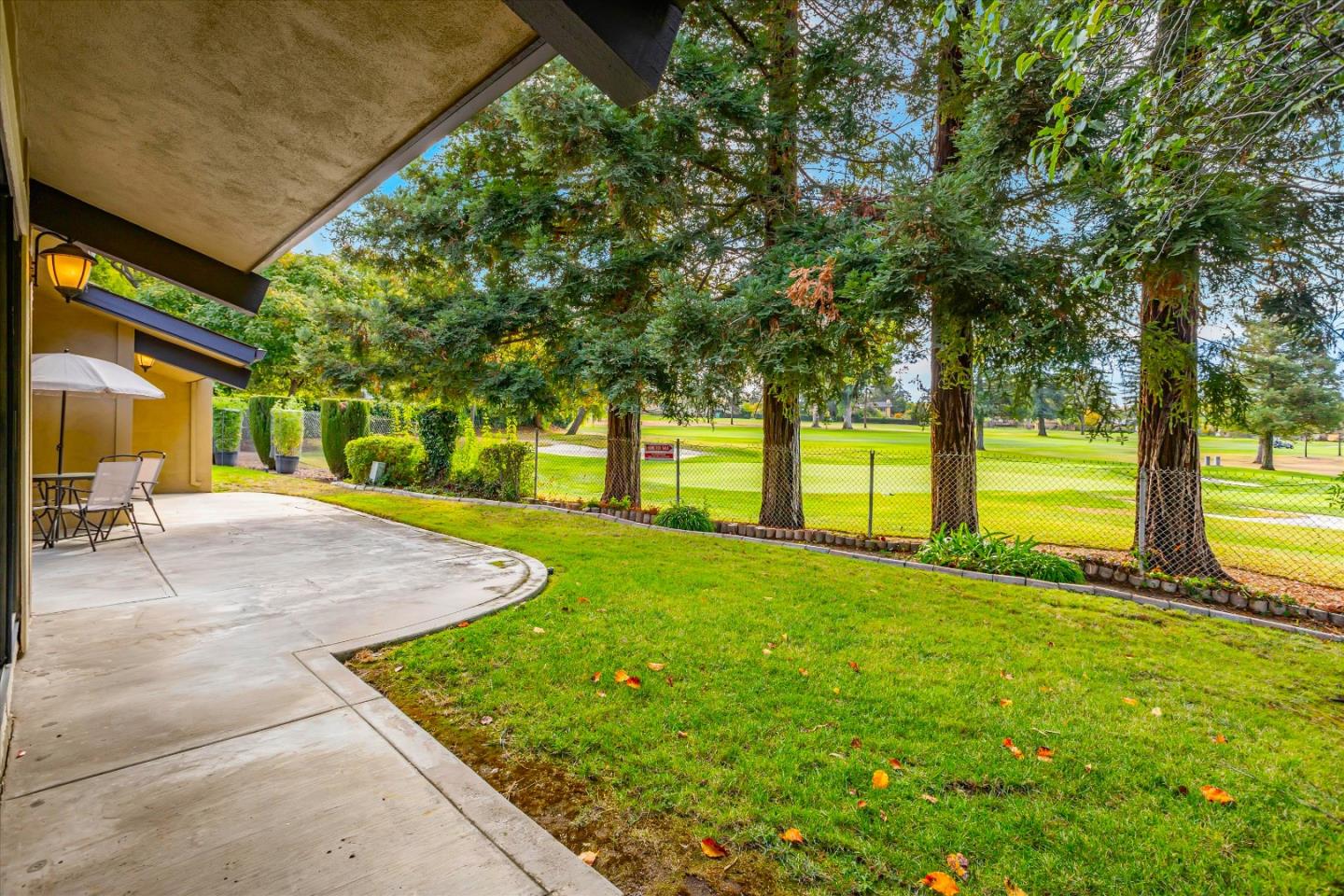 476 Golfview Drive