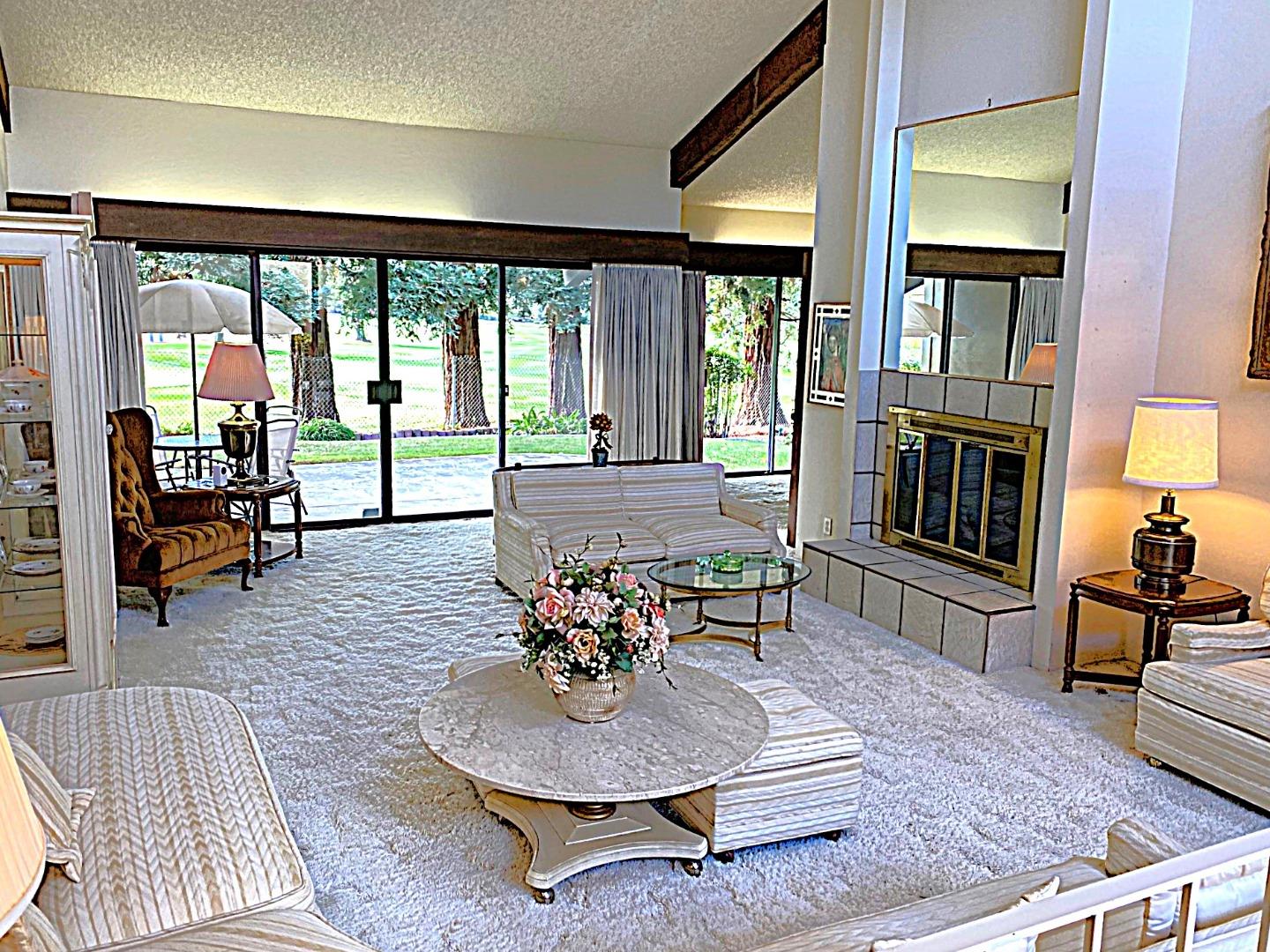 476 Golfview Drive
