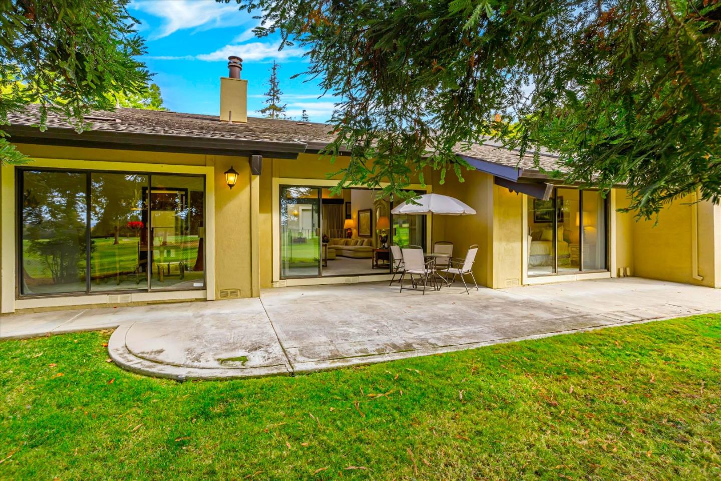476 Golfview Drive