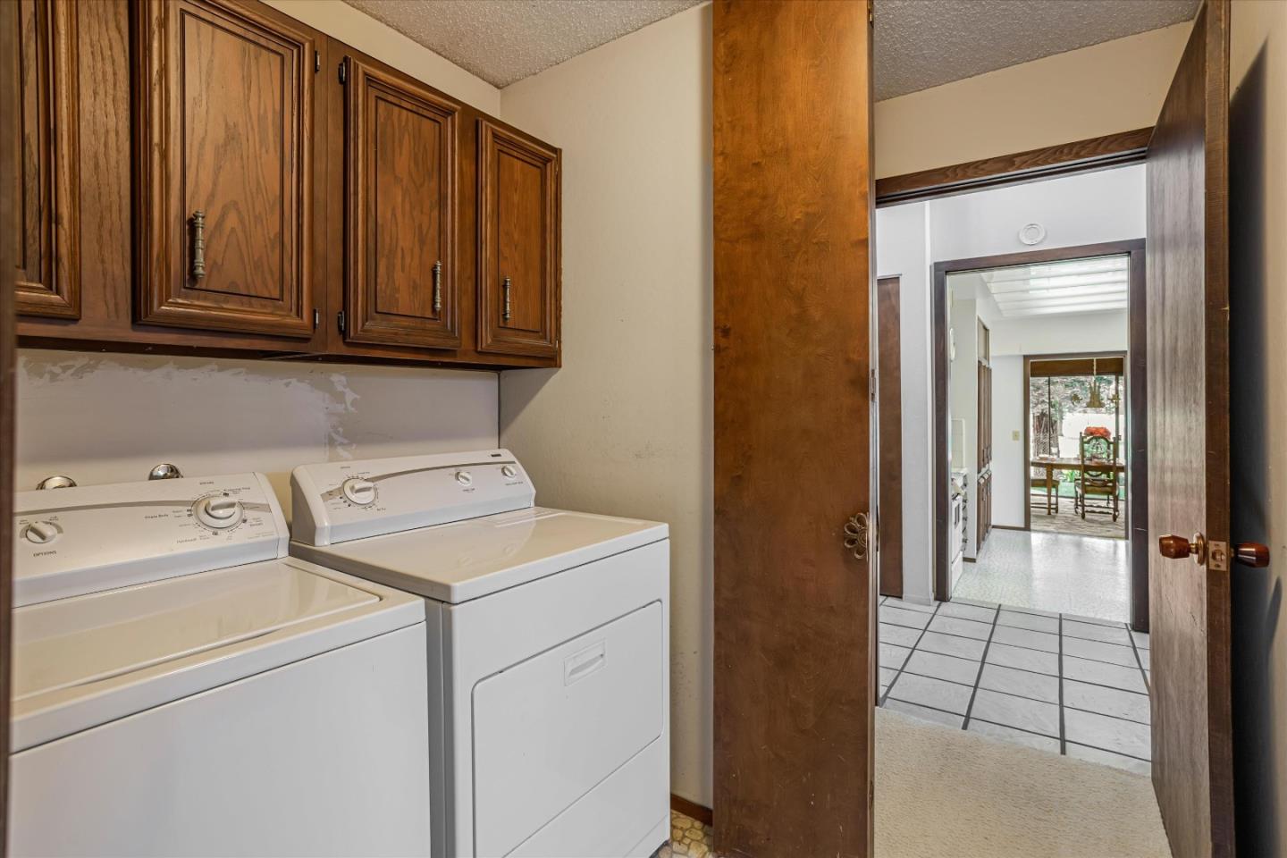 476 Golfview Drive