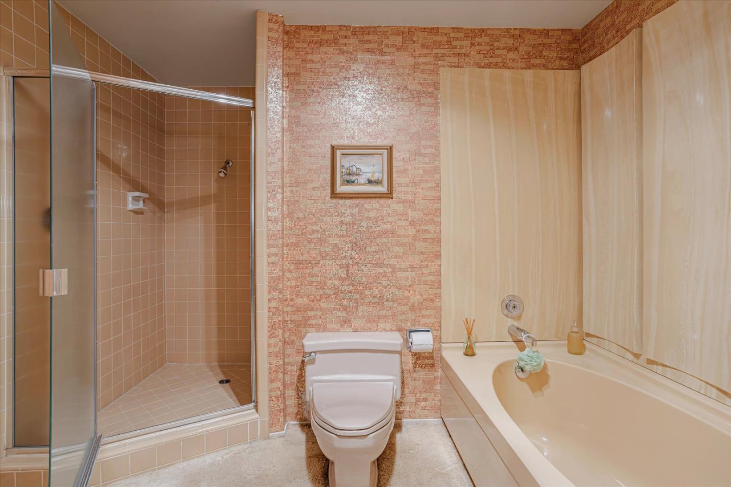 476 Golfview Drive